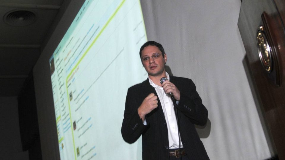 #JornadasCAA “CAAsos de Negocios _ Estrategias exitosas de marcas” 2009:  L´Oréal + Microsoft + Interbrand + Coca-Cola