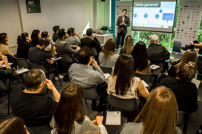 #CursosCAA: Publicidad programática en vía pública